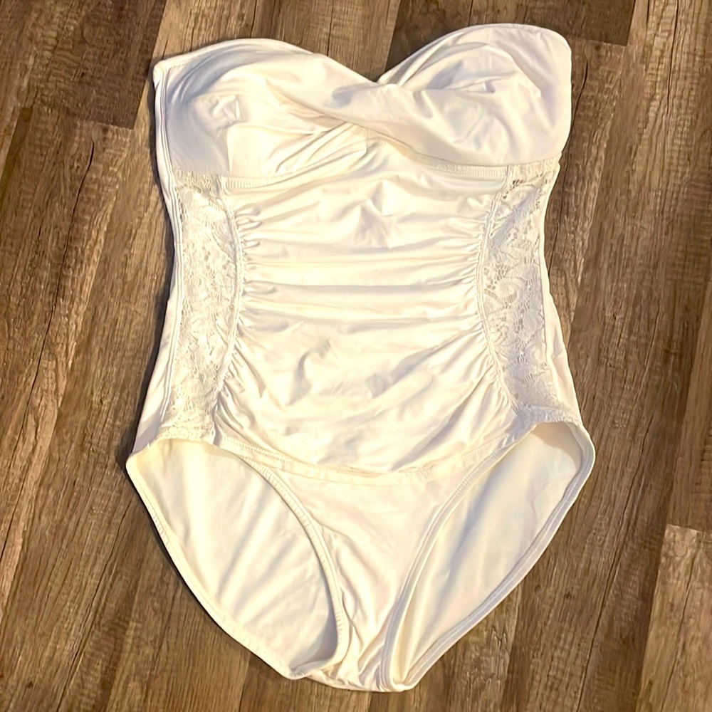 Tommy Bahama Swim Suit
